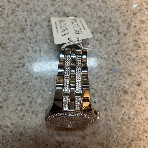 Bulova watch - Picture 2 of 5